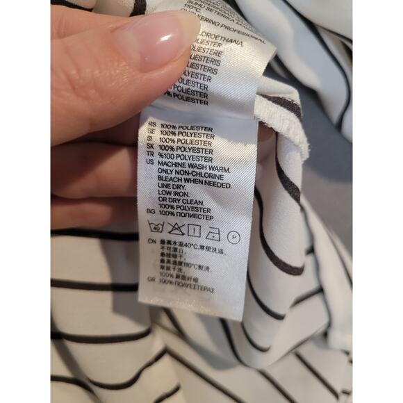 ✨Chic Striped Button Up Blouse – Roll Tab Sleeves – Size 6 – GUC✨ - Picture 8 of 11